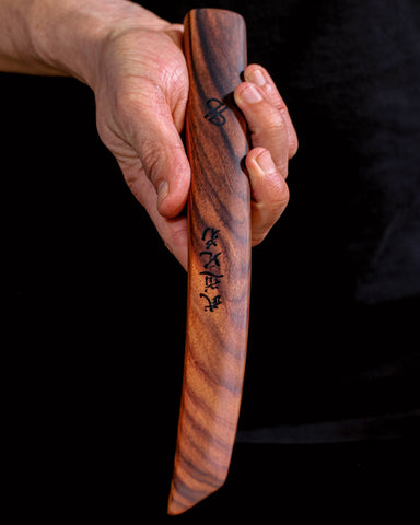 Santos Rosewood Tanto Trainer