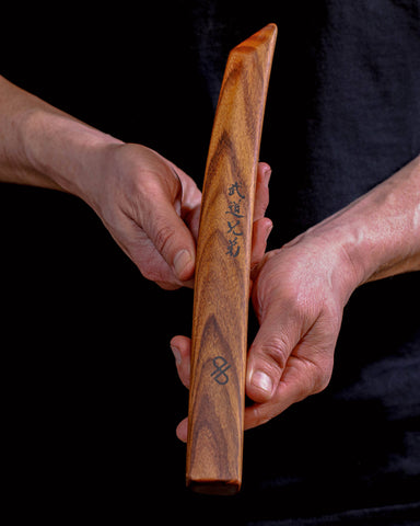 Santos Rosewood Tanto Trainer