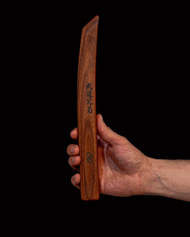 Santos Rosewood Tanto Trainer