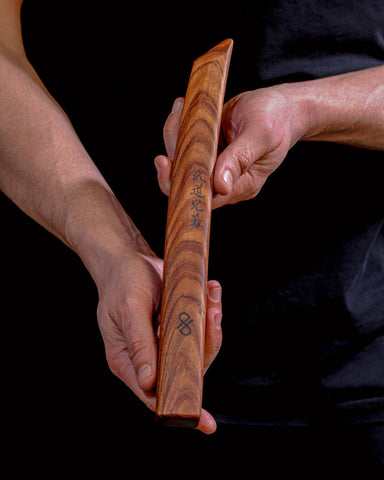 Santos Rosewood Tanto Trainer